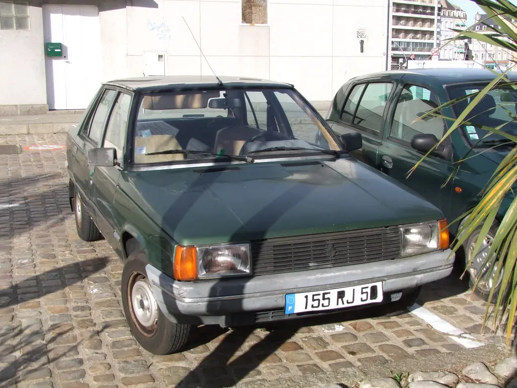 Renault  R9 1.4 GTL 2