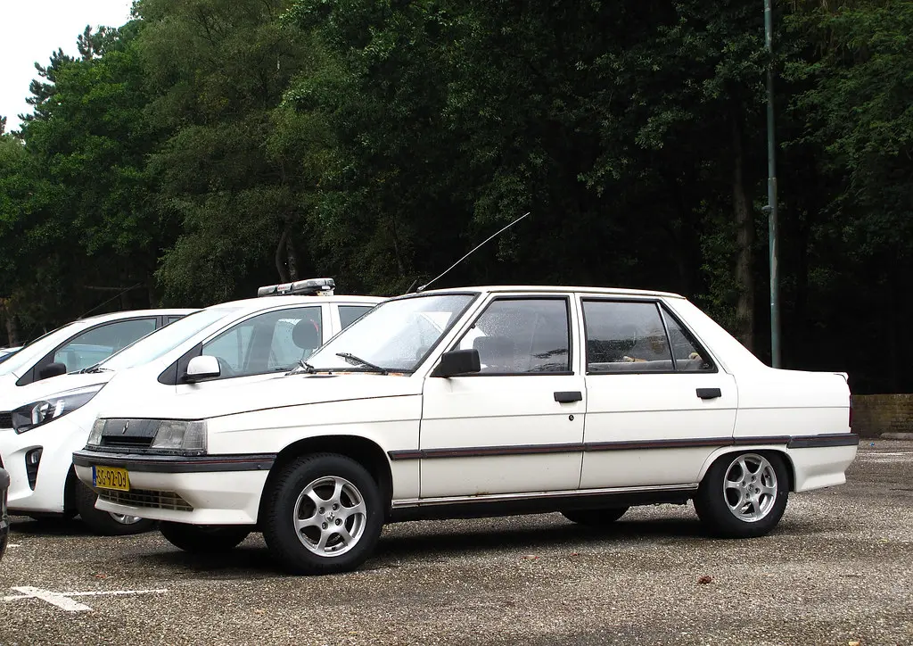 Renault  R9 1.4 TSE 3