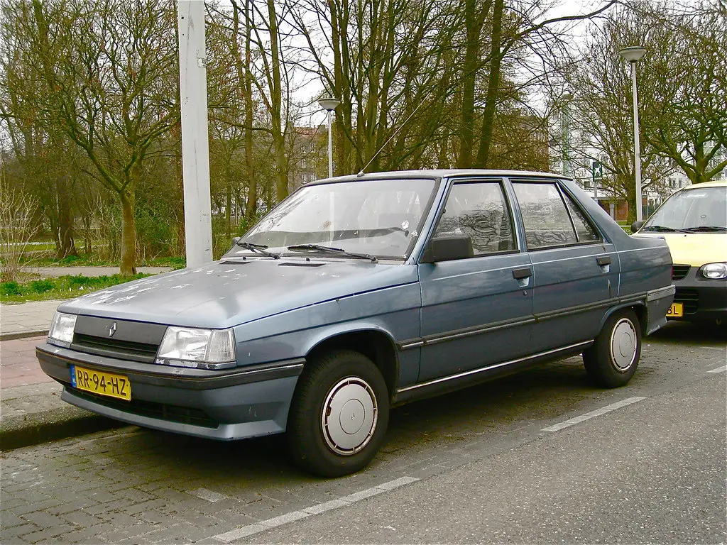 Renault  R9 1.6 D TD 6