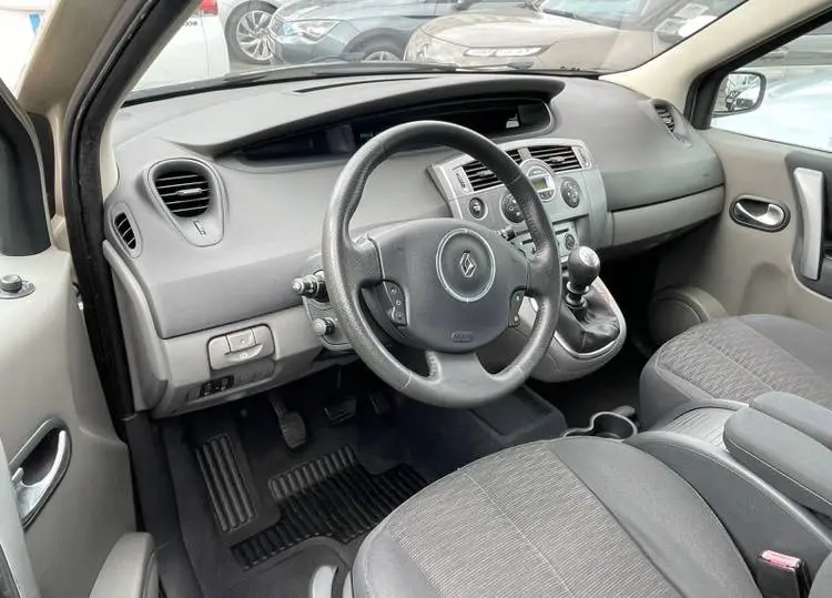 Renault Scenic Scenic 1.5 DCI Privilege Plus 4