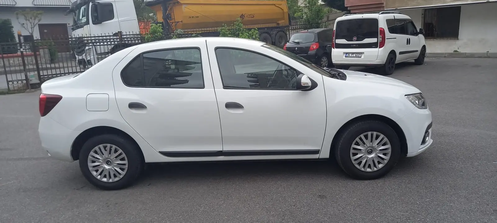 Renault Symbol Symbol 1.0 SCe Joy 1