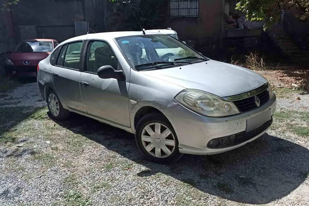 Renault Symbol Symbol 1.4 Expression Plus 1