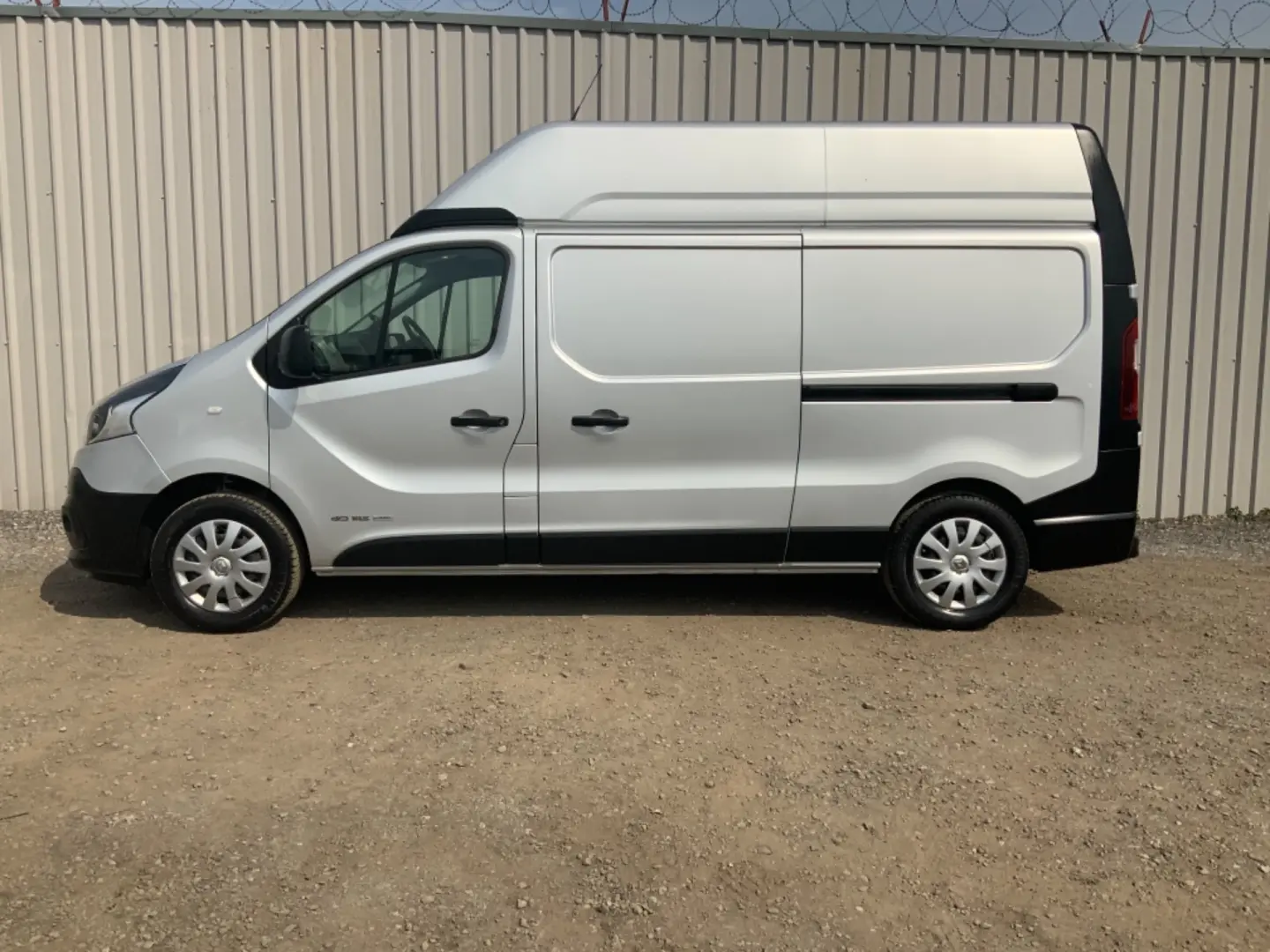 Renault Trafic Trafic 1.9 DCI L2H2 Comfort 2