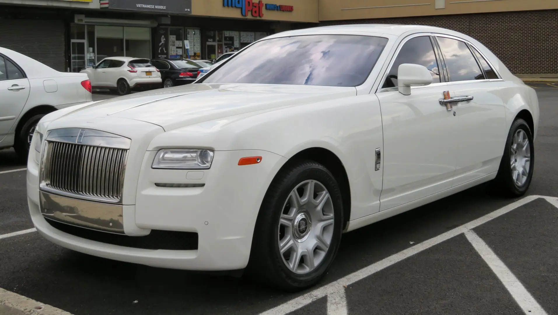 Rolls-Royce Ghost Ghost 6.6 V12 1