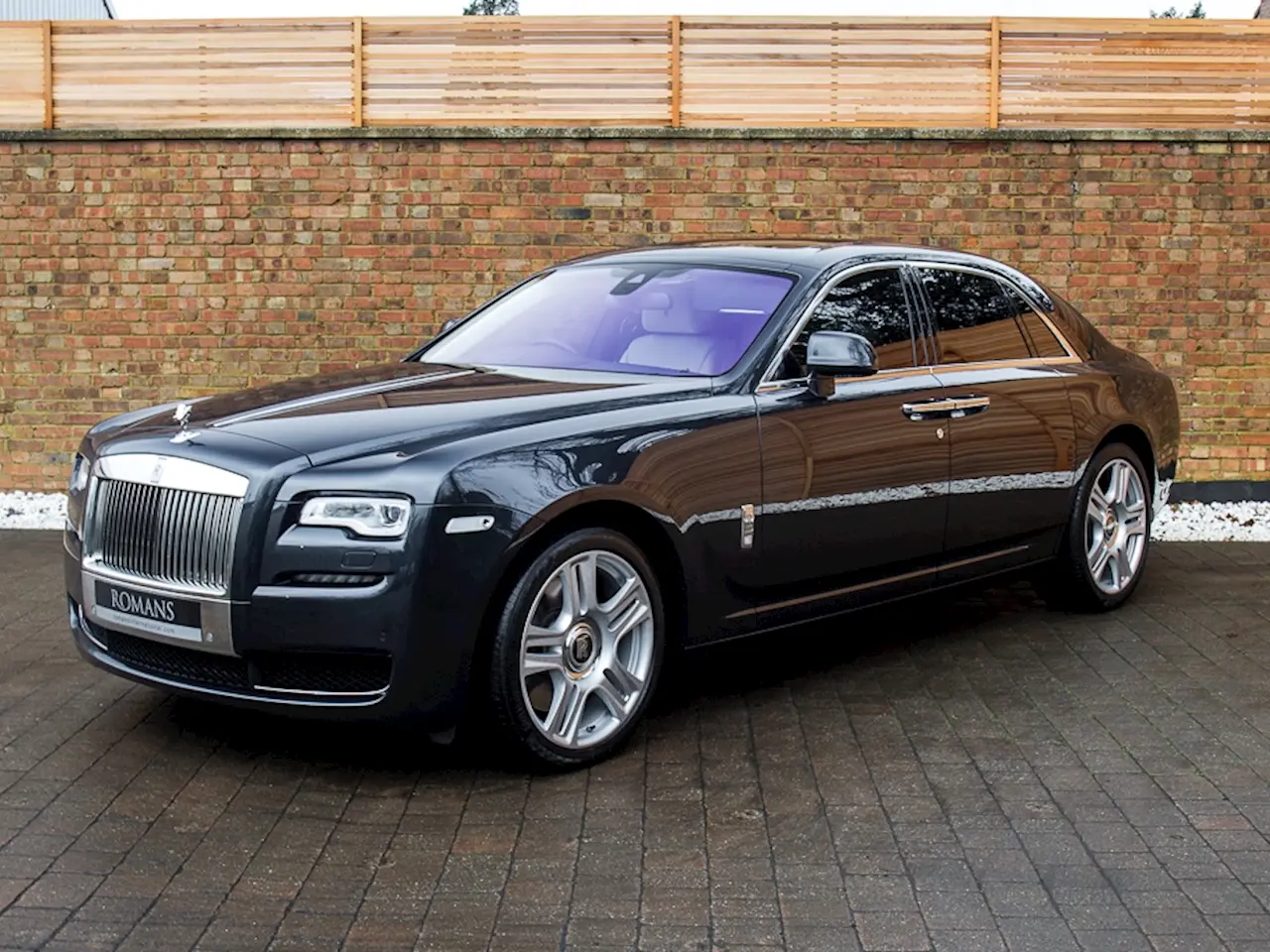 Rolls-Royce Ghost Ghost 6.6 V12 4