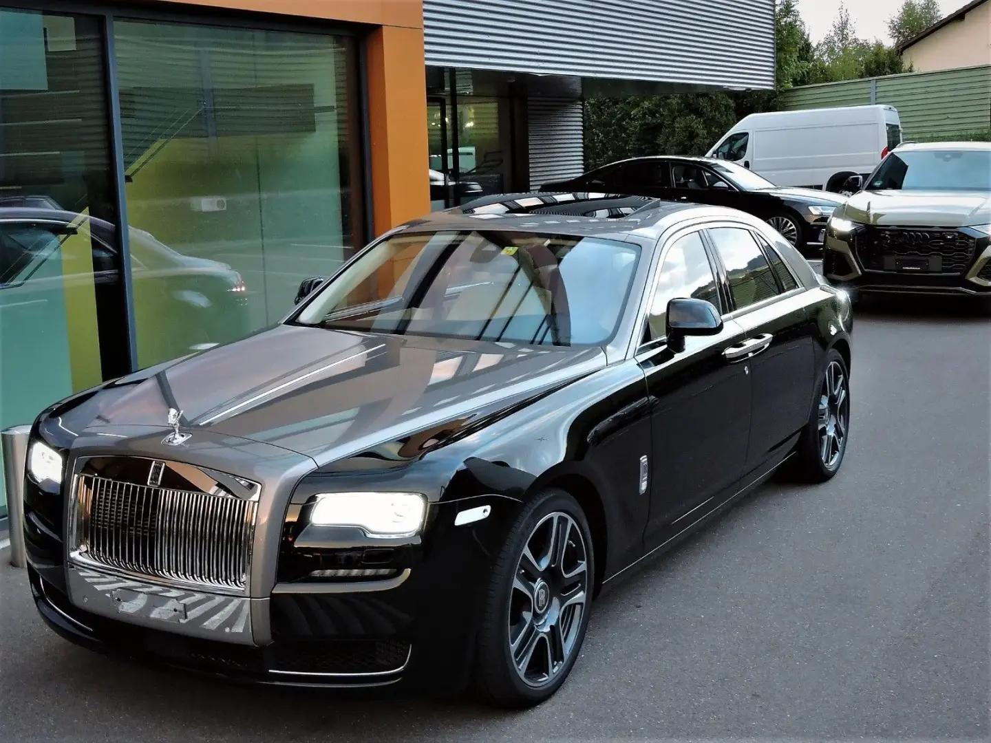 Rolls-Royce Ghost Ghost 6.6 V12 6