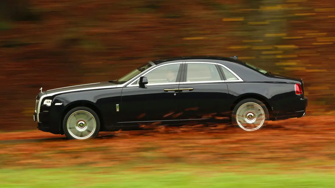 Rolls-Royce Ghost Ghost 6.6 V12 4