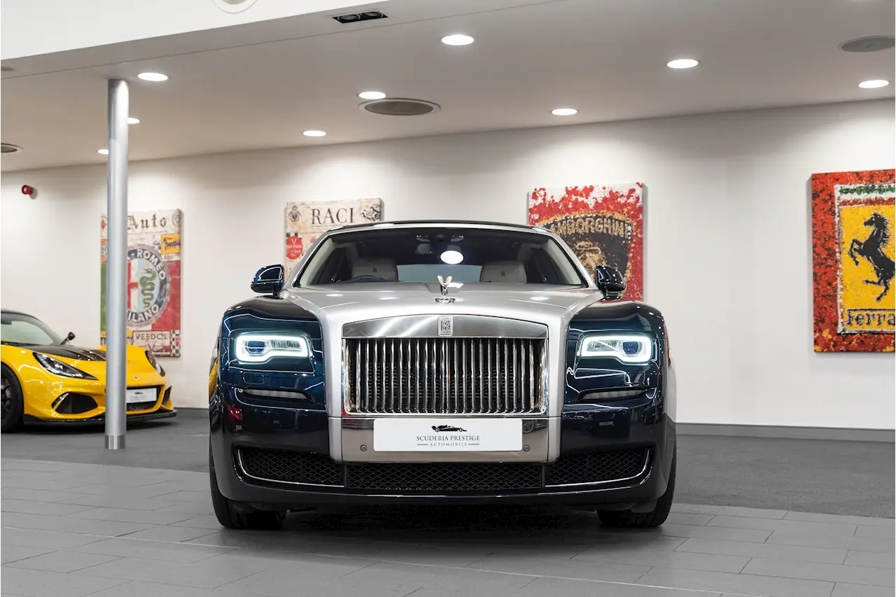 Rolls-Royce Ghost Ghost 6.6 V12 5