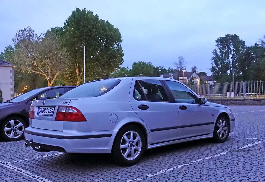 Saab 9-5 9-5 2.3 Linear 1