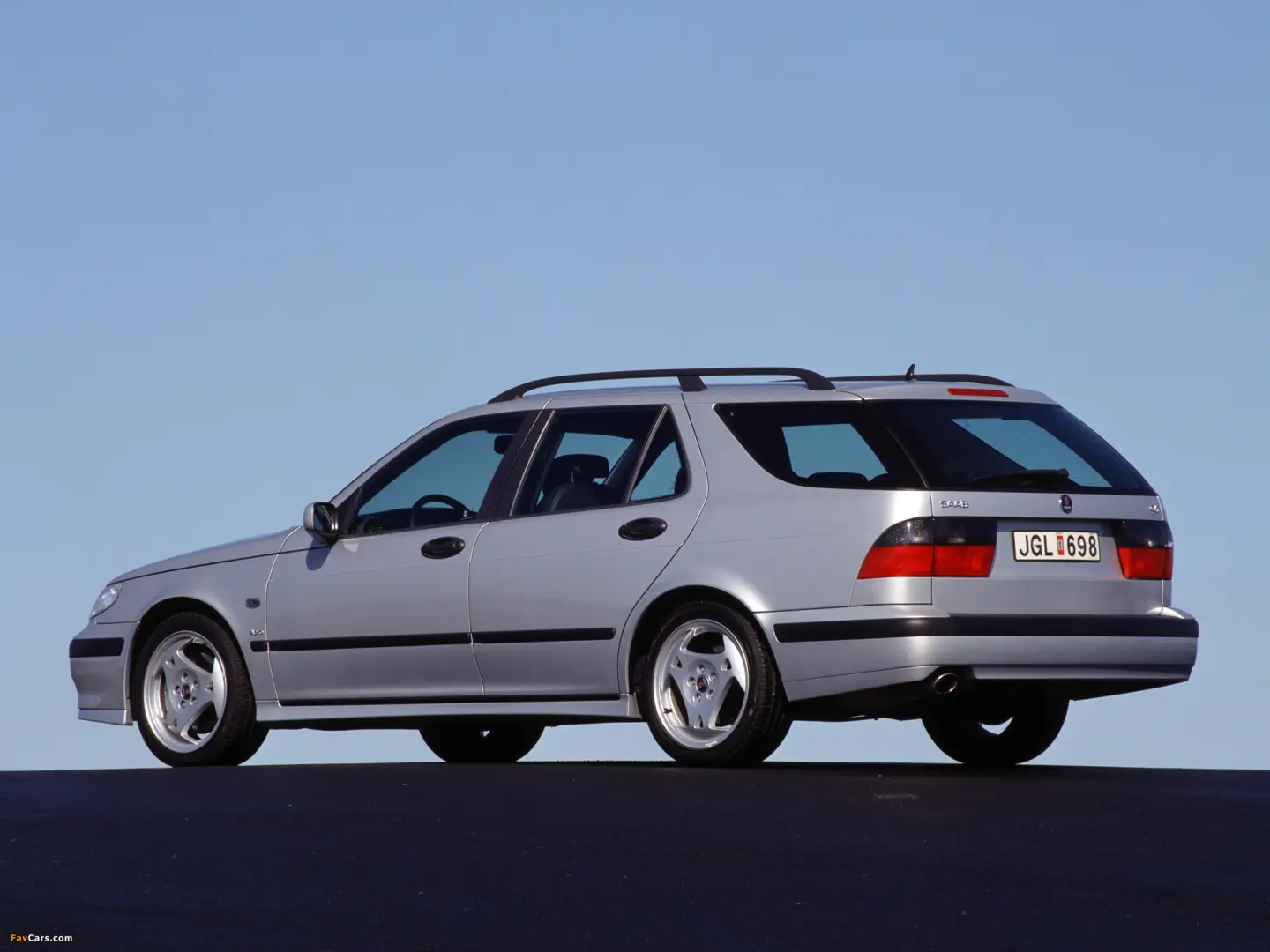 Saab 9-5 9-5 Sport Wagon 2.3 Turbo Aero 4