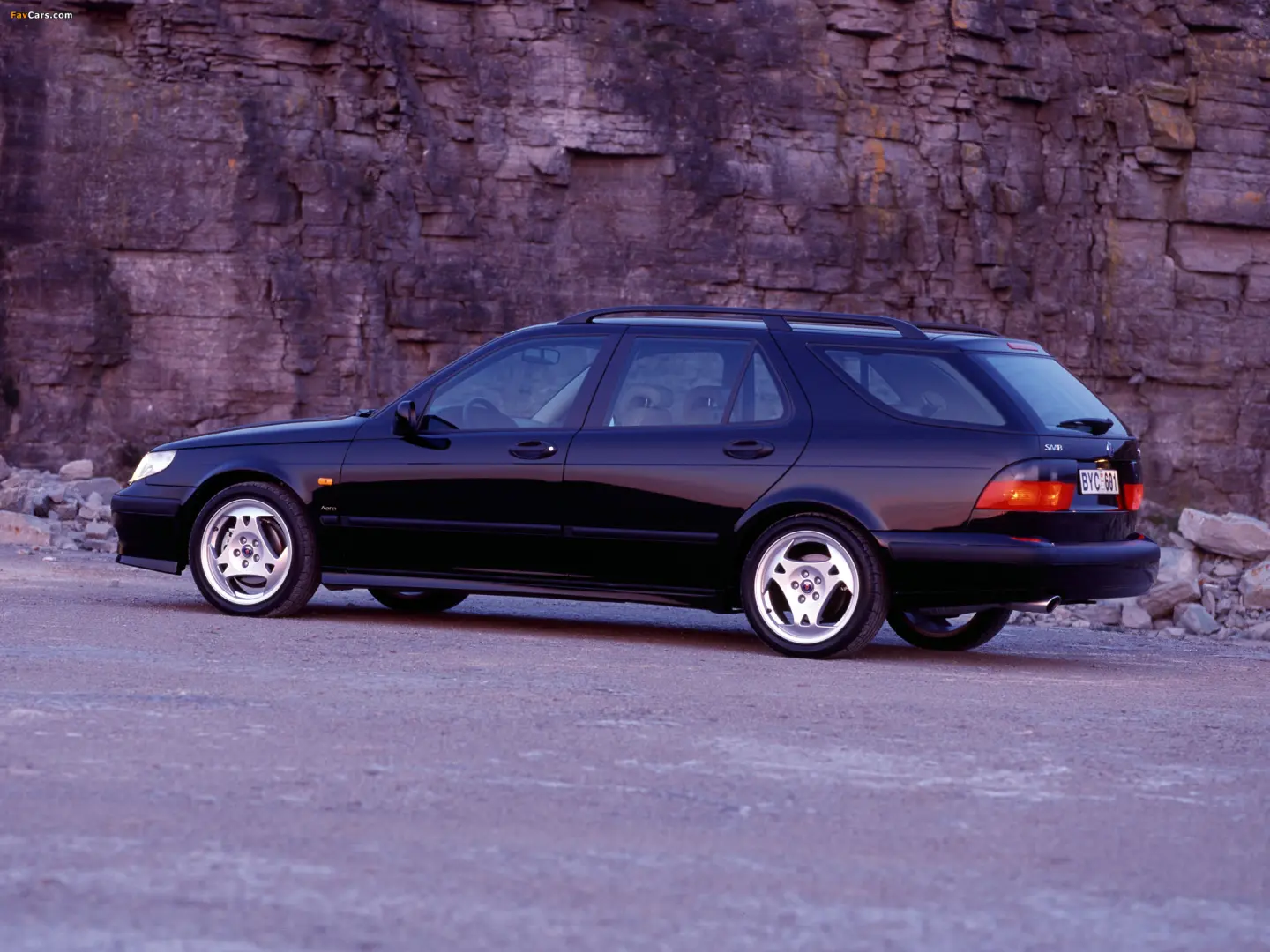 Saab 9-5 9-5 Sport Wagon 2.3 Turbo Aero 4