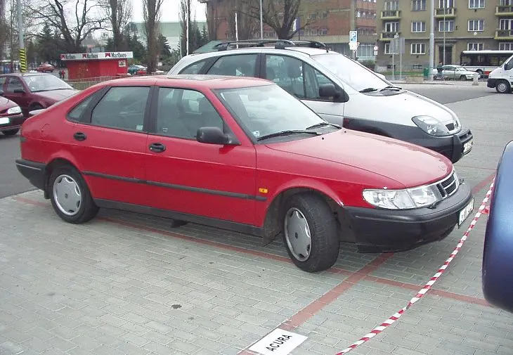 Saab 900 900 2.0i 5