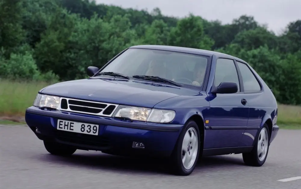 Saab 900 900 2.0i S 5