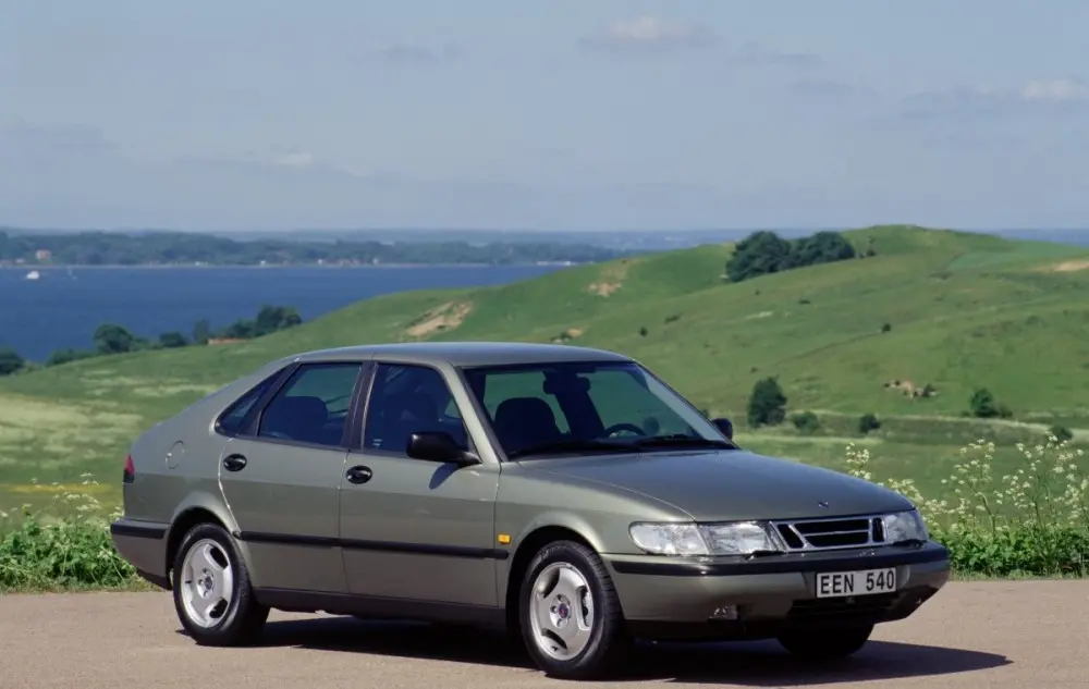 Saab 900 900 2.0i S 0