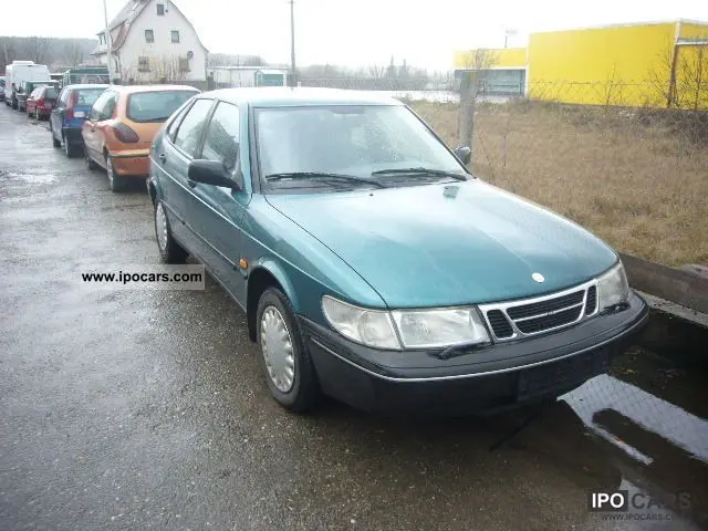 Saab 900 900 2.3i S 5