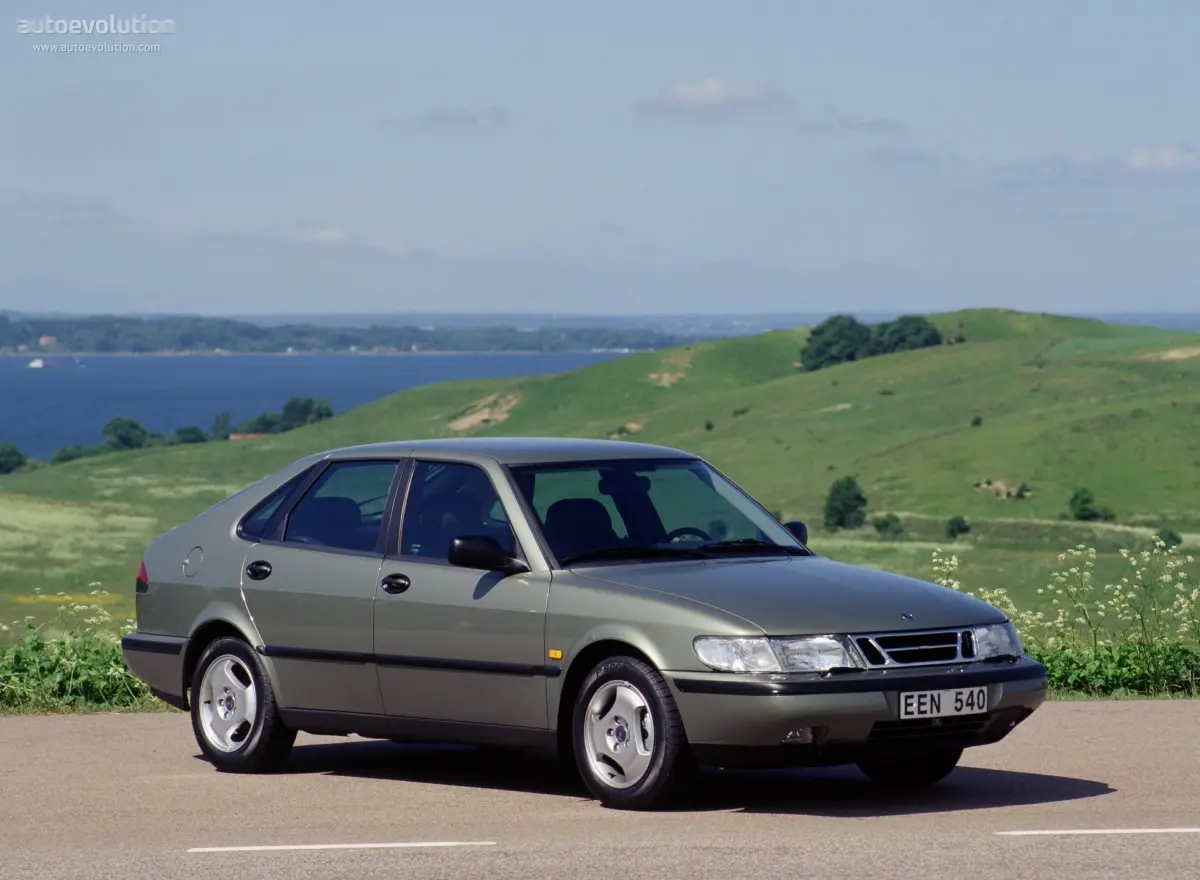 Saab 900 900 2.3i S 0