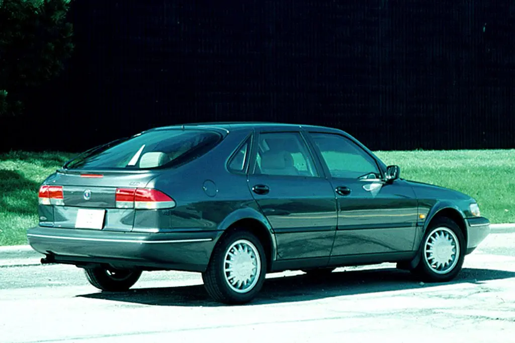 Saab 900 900 2.0i S 1