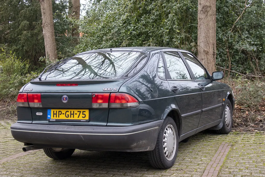 Saab 900 900 2.3i S 4