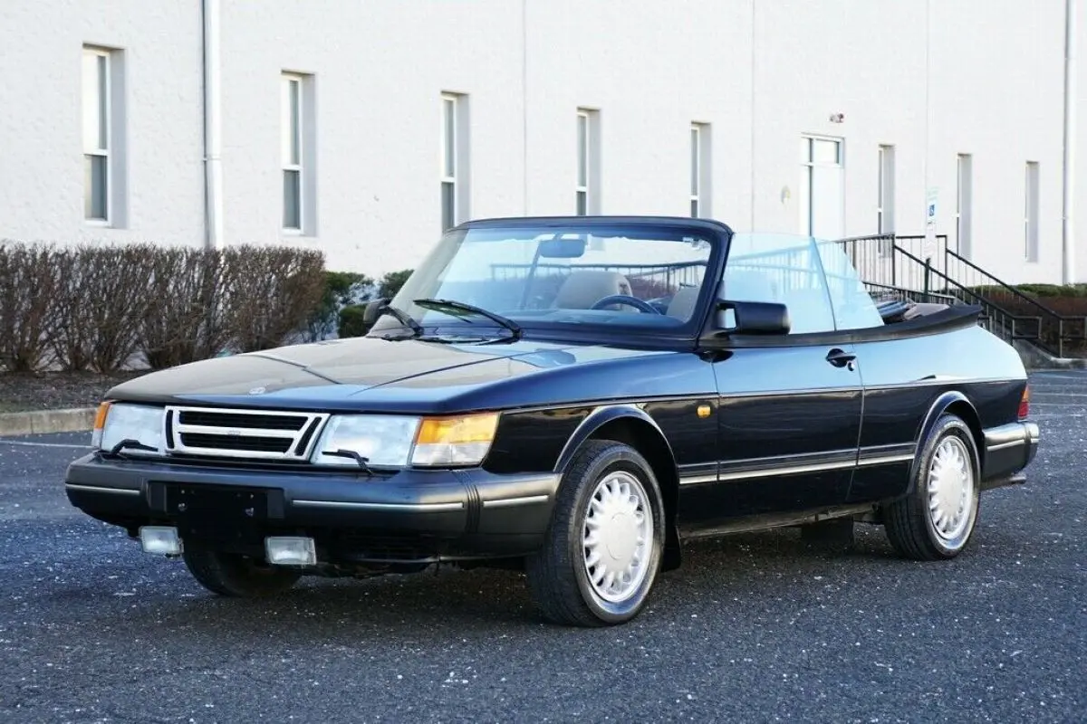 Saab 900 900 2.3i S 5
