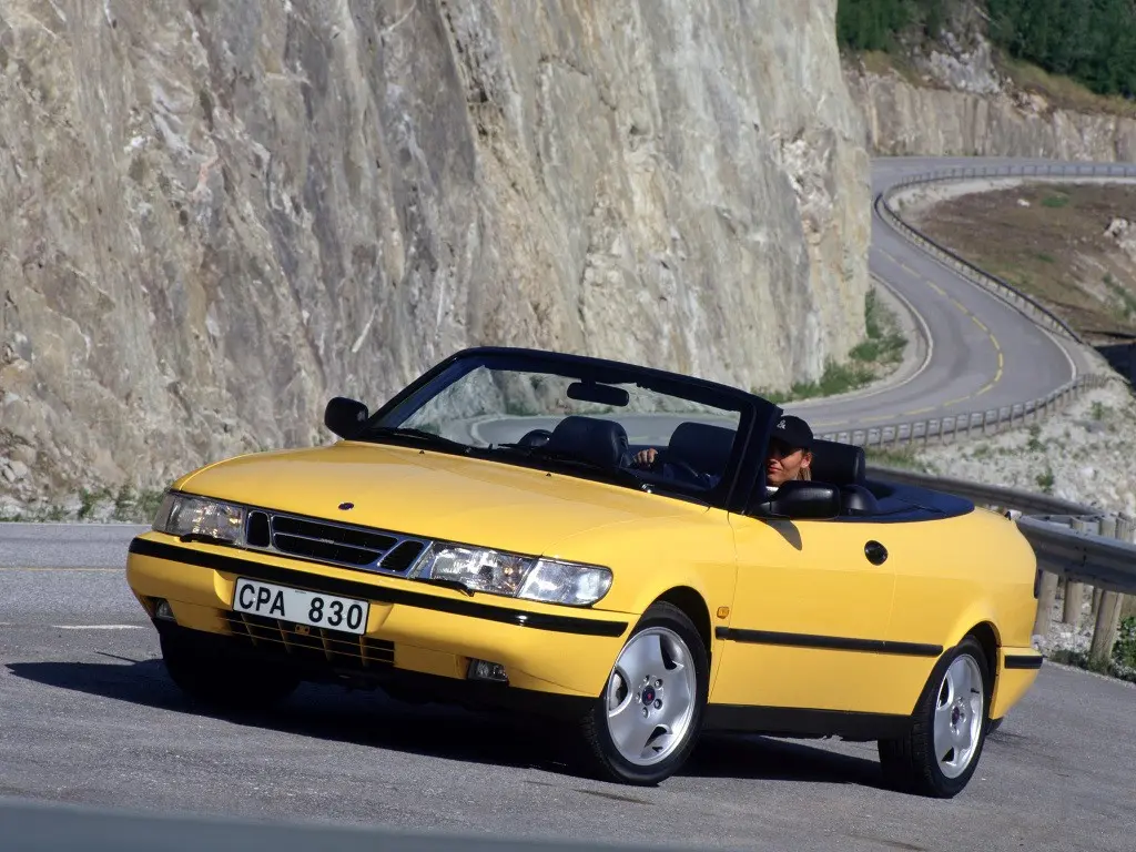 Saab 900 900 2.3i SE 4
