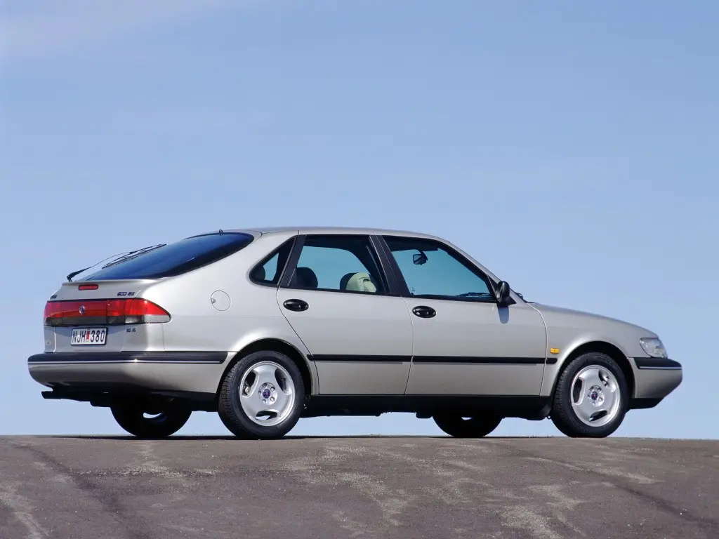 Saab 900 900 2.5 V6 S 5
