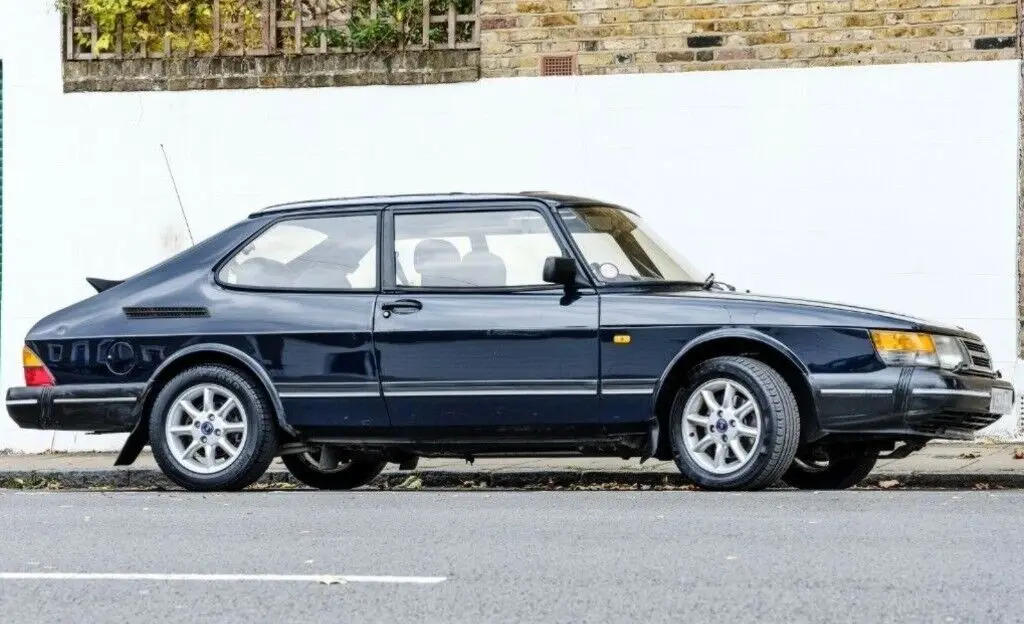 Saab 900 900 2.0 S 0