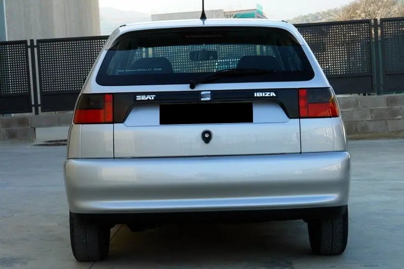 Seat Ibiza Ibiza 1.6i SE 4