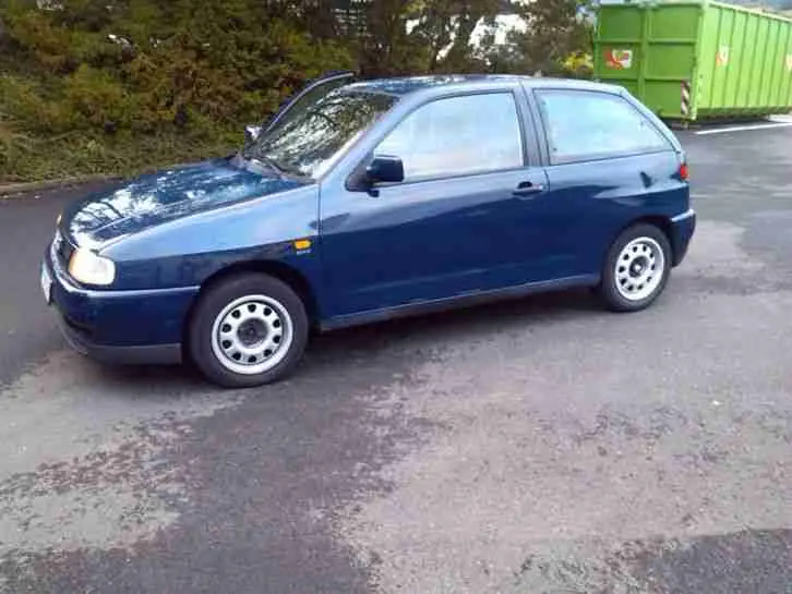 Seat Ibiza Ibiza 1.6i SXE 3