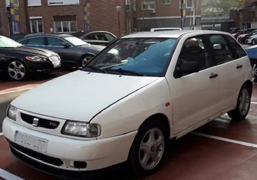 Seat Ibiza Ibiza 1.4i SXE 4
