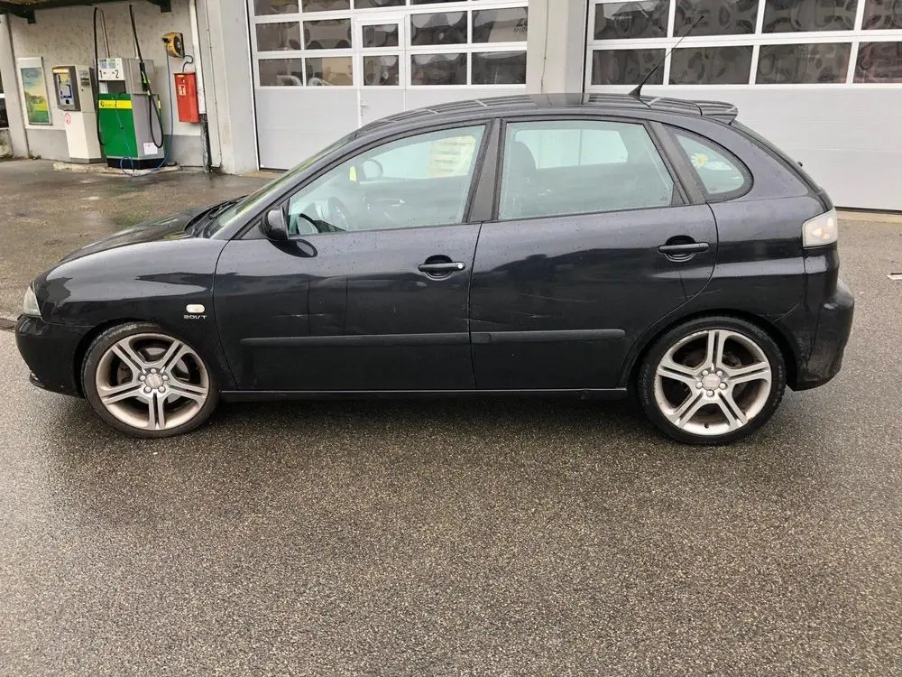 Seat Ibiza Ibiza 1.8 Turbo 20V Sport 2
