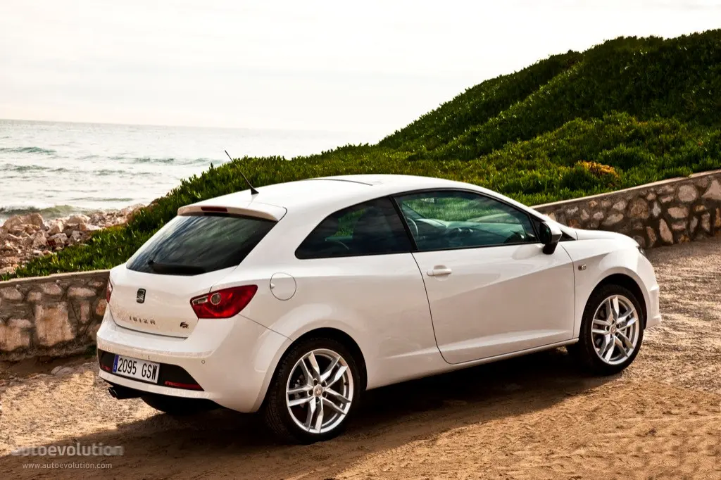 Seat Ibiza Ibiza Sport Coupe 1.4 Elegance 2