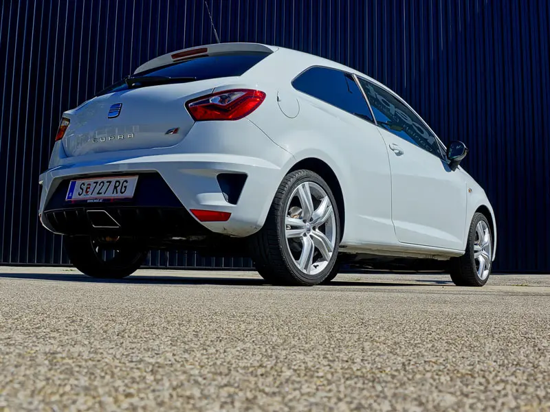 Seat Ibiza Ibiza Sport Coupe 1.4 TSI Cupra DSG 2