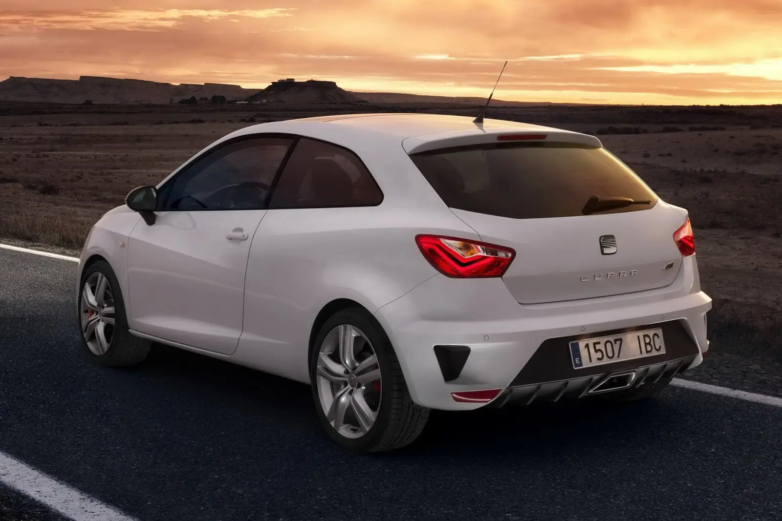 Seat Ibiza Ibiza Sport Coupe 1.4 TSI Cupra DSG 5