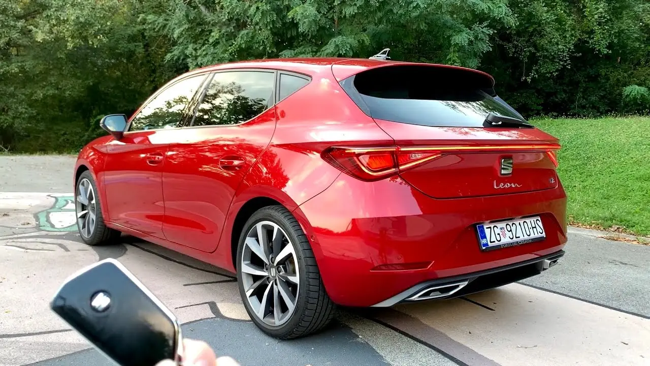 Seat Leon Leon 1.5 eTSI ACT FR DSG 4