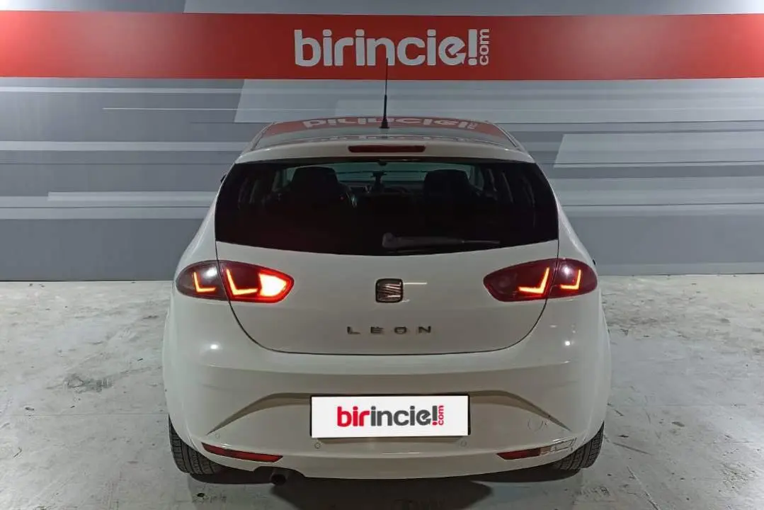 Seat Leon Leon 1.6 TDI Copa Plus DSG 2