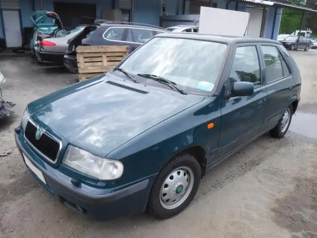 Skoda Felicia Felicia 1.3i LX Comfort 1