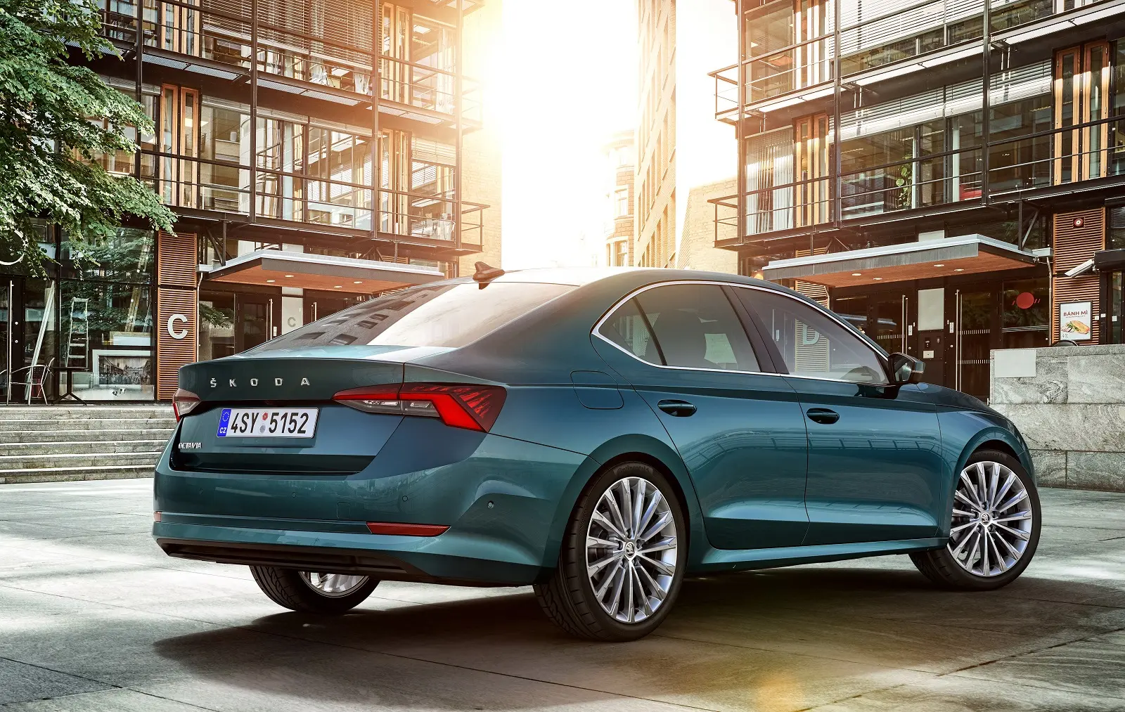 Skoda Octavia Octavia 1.5 TSI e-Tec Elite DSG 4