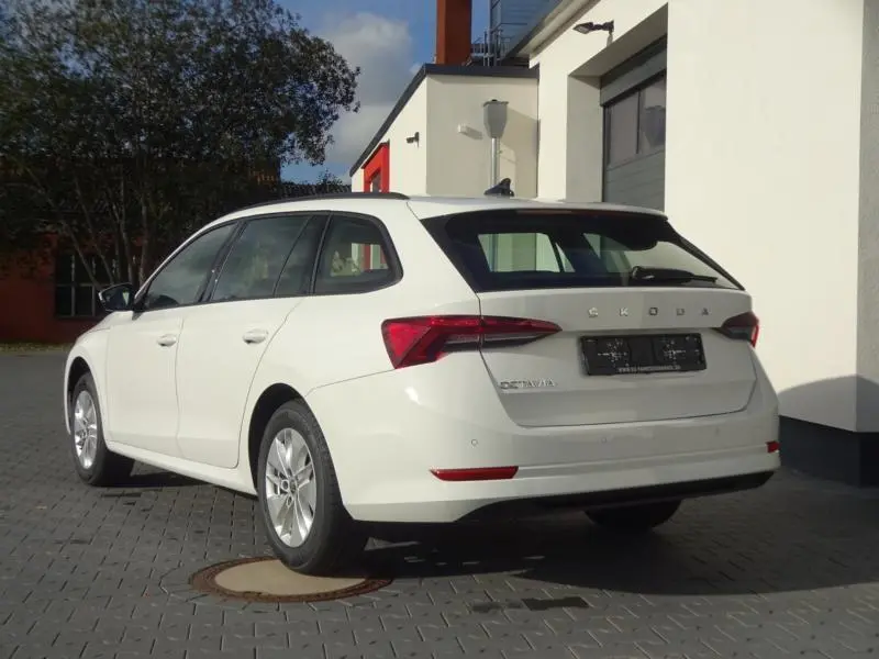 Skoda Octavia Octavia 1.5 TSI e-Tec Sport DSG 3