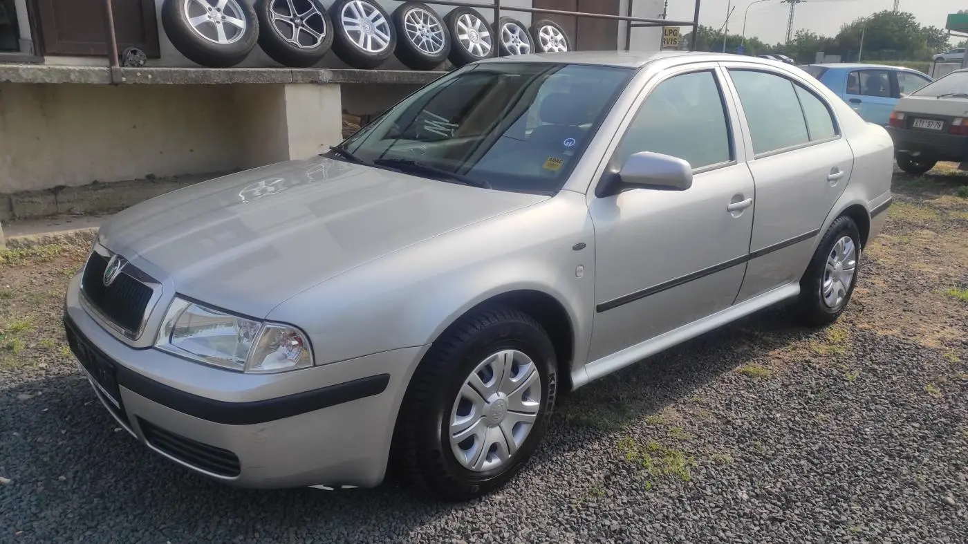 Skoda Octavia Octavia 1.6 Ambiente 5