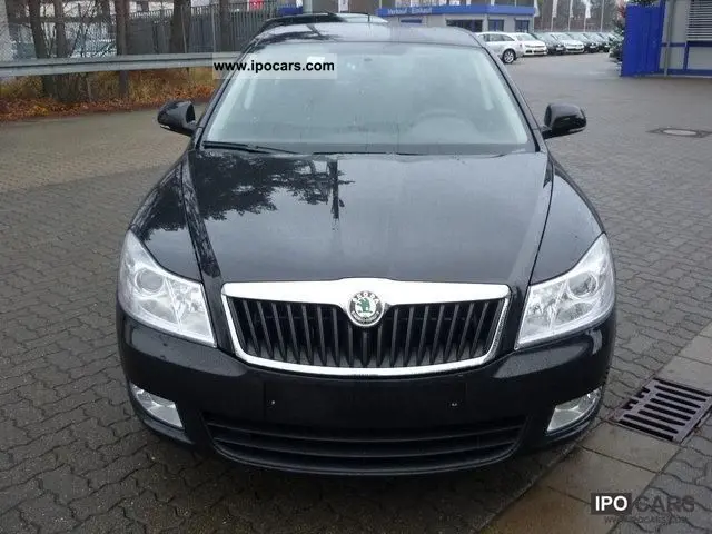 Skoda Octavia Octavia 1.6 Ambiente Tiptronic 3