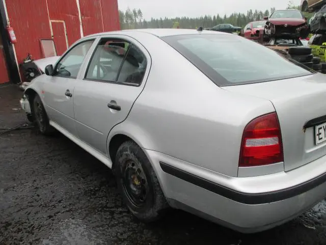Skoda Octavia Octavia 1.6 Classic 6