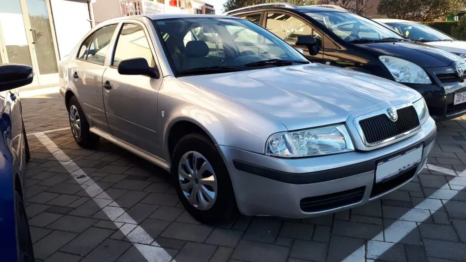 Skoda Octavia Octavia 1.6 Classic Plus 1