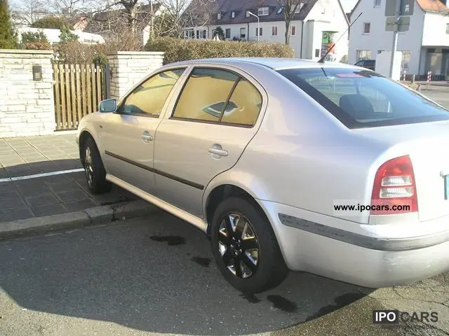 Skoda Octavia Octavia 1.6 Elegance 6