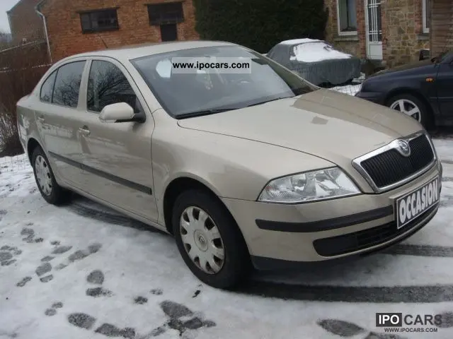 Skoda Octavia Octavia 1.6 FSI Ambiente Tiptronic 5