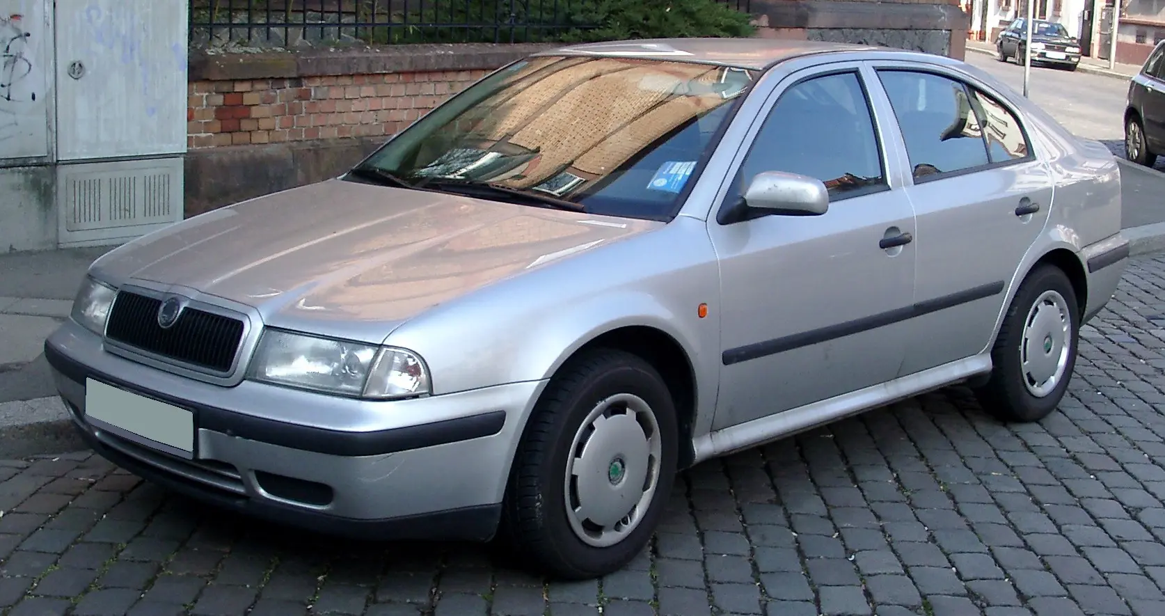 Skoda Octavia Octavia 1.6 LX 1