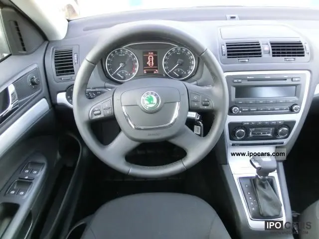 Skoda Octavia Octavia 1.6 TDI Ambition DSG 4