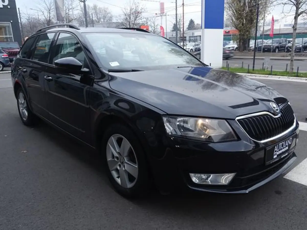 Skoda Octavia Octavia 1.6 TDI Ambition DSG 4