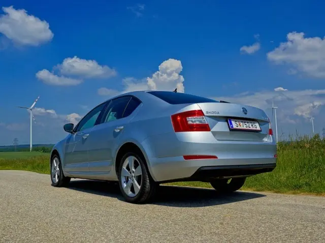Skoda Octavia Octavia 1.6 TDI DPF Elegance DSG 5