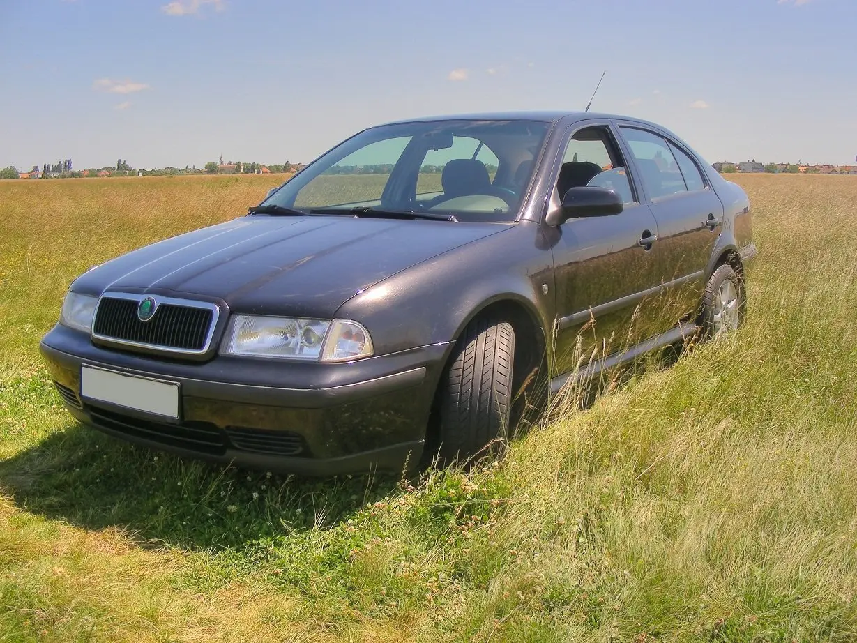 Skoda Octavia Octavia 1.8 Turbo Elegance 4