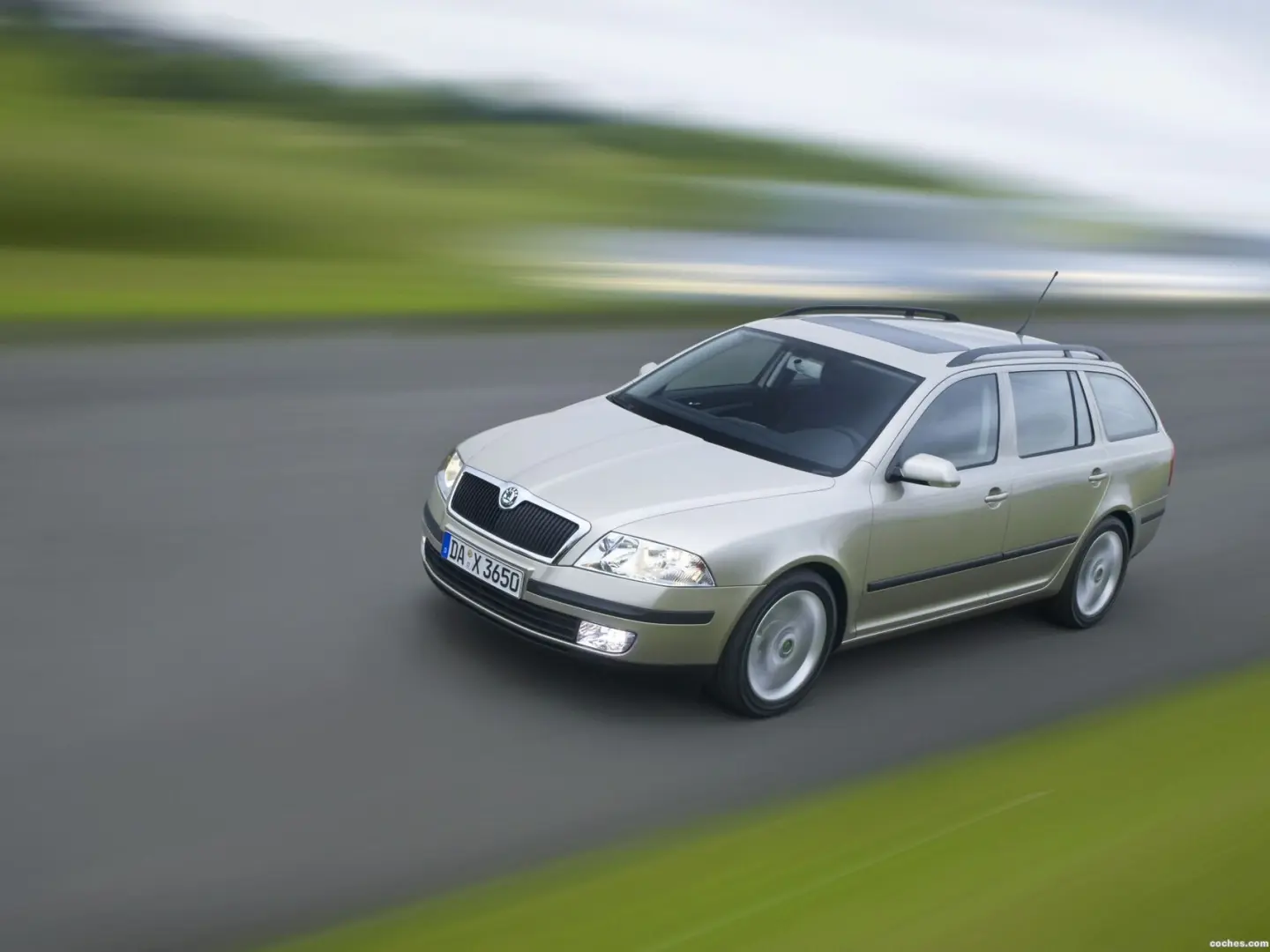 Skoda Octavia Octavia 2.0 FSI Ambiente 6